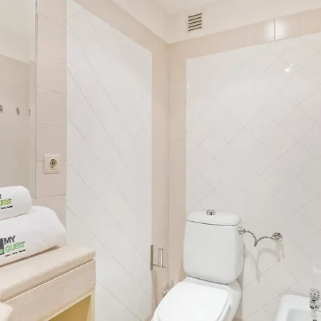 Bmyguest - Garage Appartamento