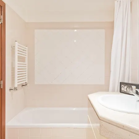 Апартаменты Bmyguest - Garage